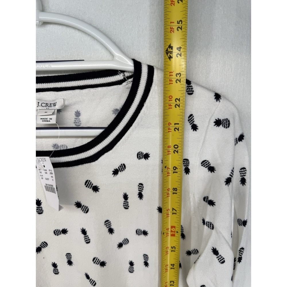 NWT J. Crew Women's Gray Pineapple Print Teddie Sweater Size Medium - Picture 4 of 5